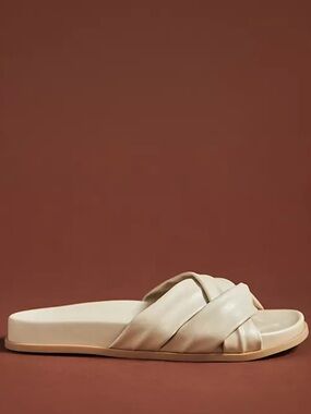 Silent D Herron Slide Sandal In Ivory | 39